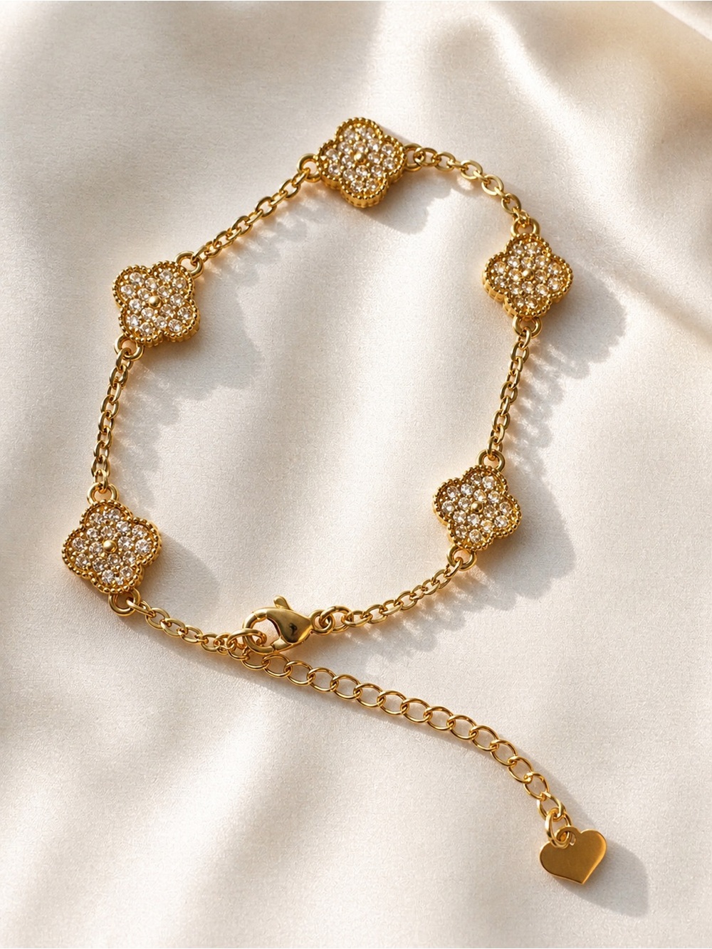 GOLD NON TARNISH CLOVER BRACELET
